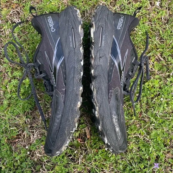 Brooks Cascadia Trail Shoes - Picture 6 of 9